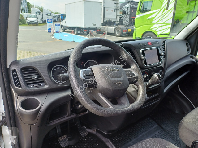 Véhicule utilitaire Iveco DAILY 35S16 - 3520