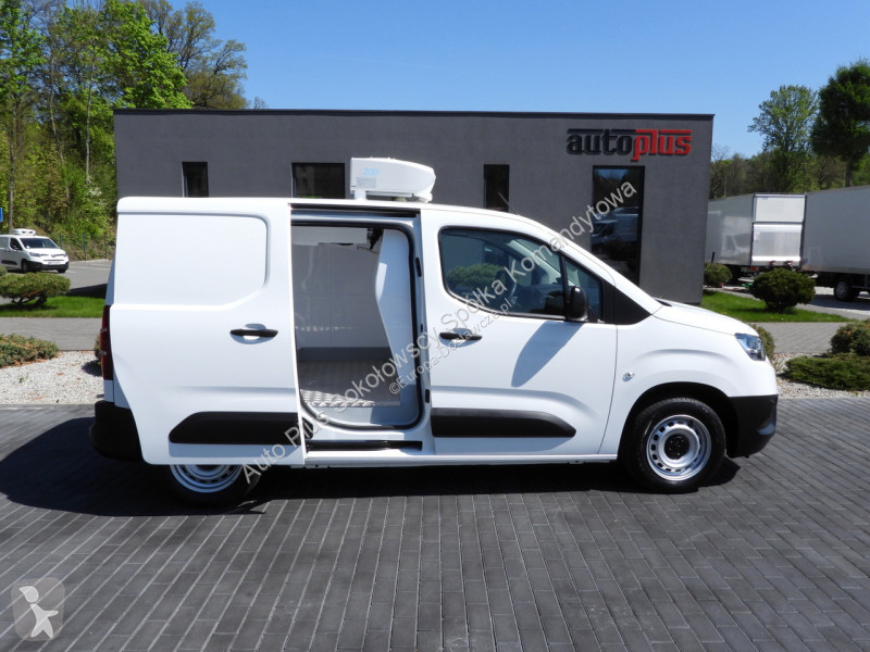 Véhicule utilitaire Toyota CITY