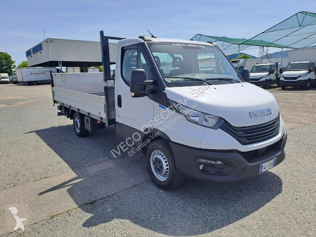 Véhicule utilitaire Iveco DAILY 35S14H