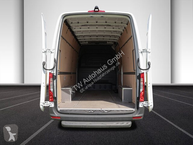 Veículo utilitário Mercedes Sprinter 317...