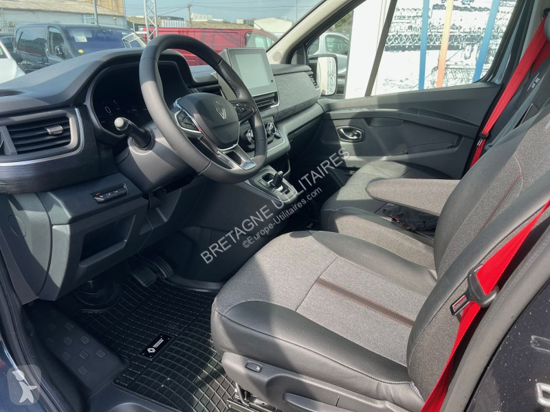 Véhicule utilitaire Renault TRAFIC III FG NEUF:...