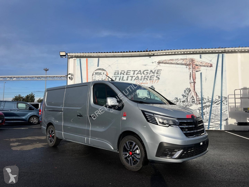 Véhicule utilitaire Renault TRAFIC III FG NEUF:...