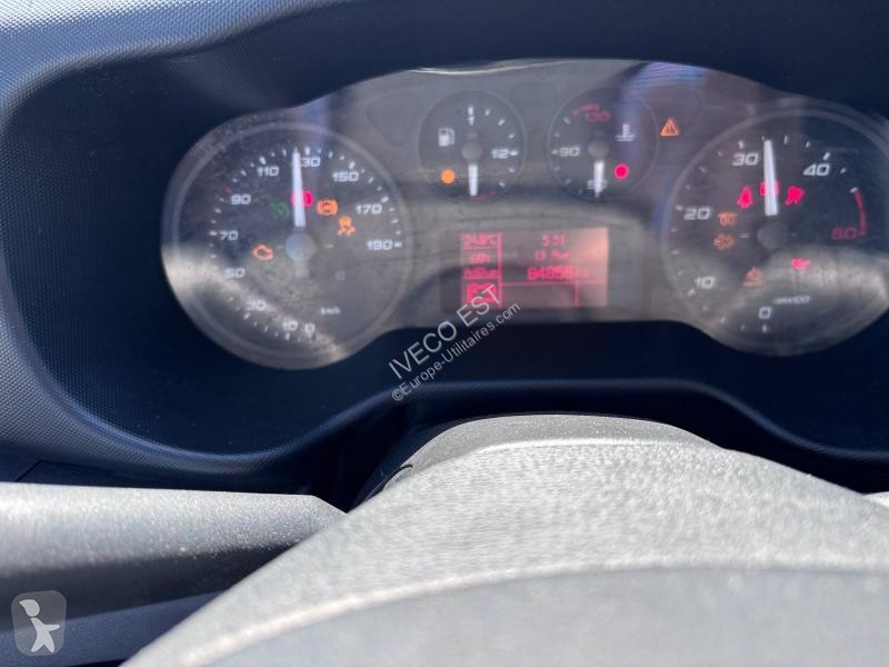 Véhicule utilitaire Iveco moteur 3.0 L - BENNE...