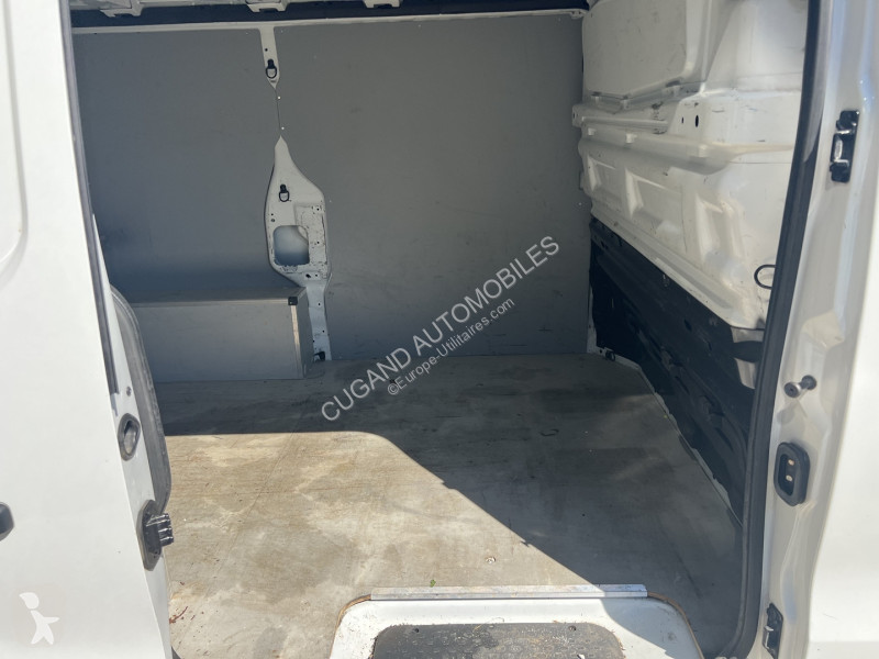 Furgoneta Renault TRAFIC III FG L1H1 1000 2.0...