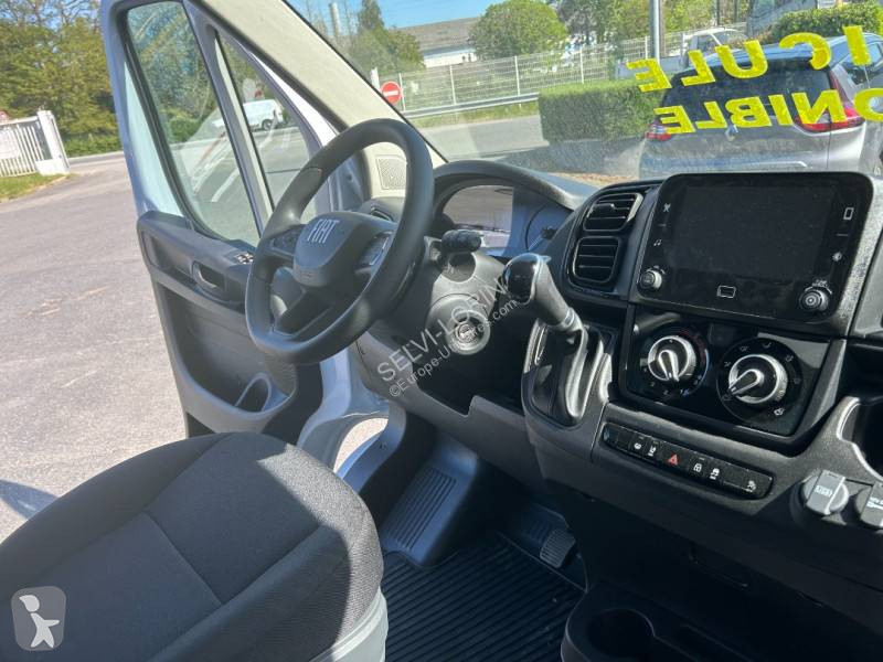 Samochód dostawczy Fiat
