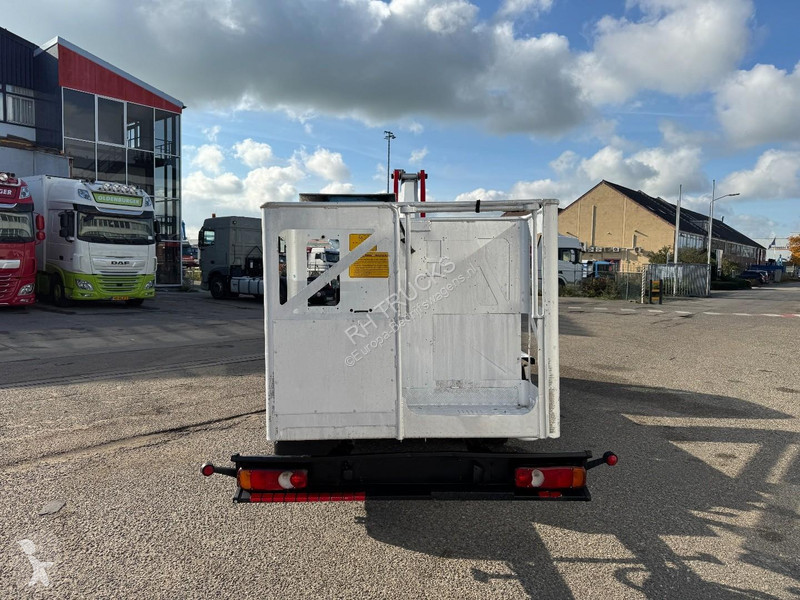 Furgoneta Nissan PALFINGER HOOGWERKER 20 METER...