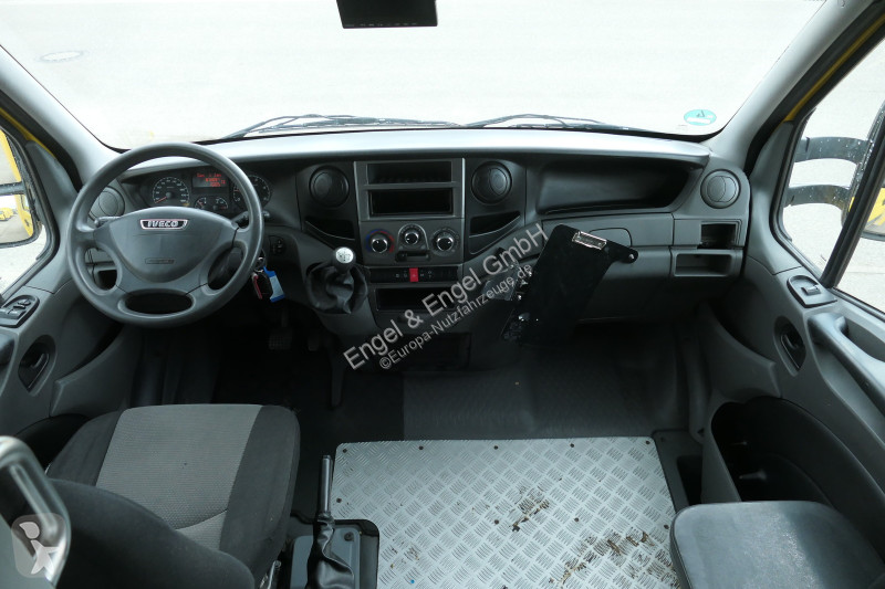 Iveco Daily 35 S11 C30C AUTOMATIK KAMERA Regale...