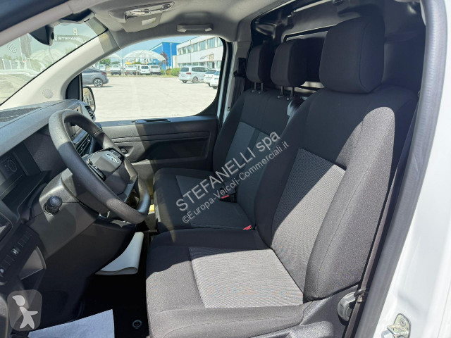 عربة نفعية Opel VIVARO 2.0 145CV L2H1