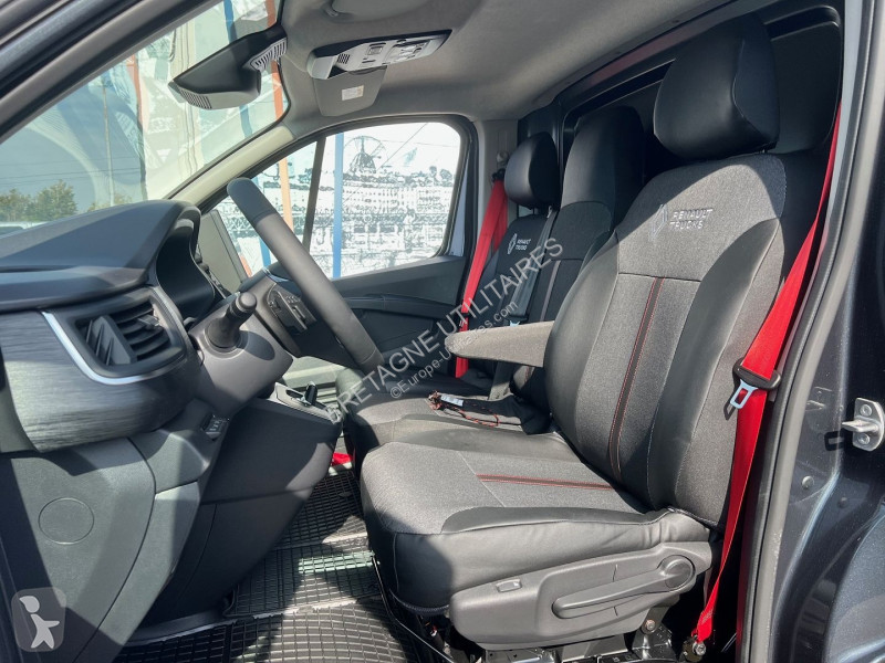 Véhicule utilitaire Renault TRAFIC III FG NEUF:...