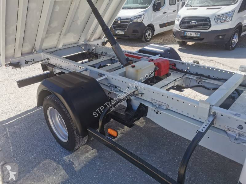 Samochód dostawczy Ford