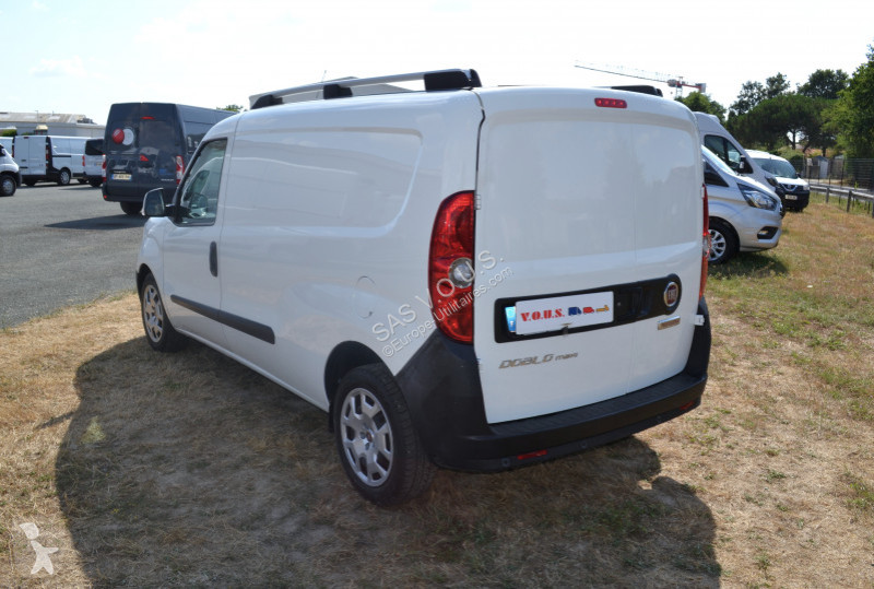 Véhicule utilitaire Fiat FIAT DOBLO CARGO MAXI...