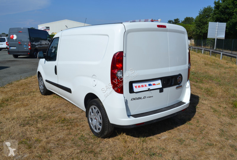 Véhicule utilitaire Fiat FIAT DOBLO CARGO MAXI...