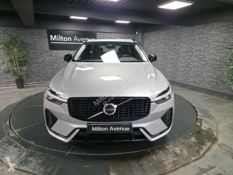 Samochód dostawczy Volvo XC60 B4 Micro-Hybride...