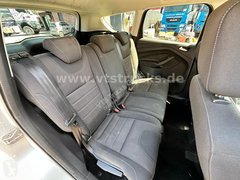 عربة نفعية Ford Sync Edition