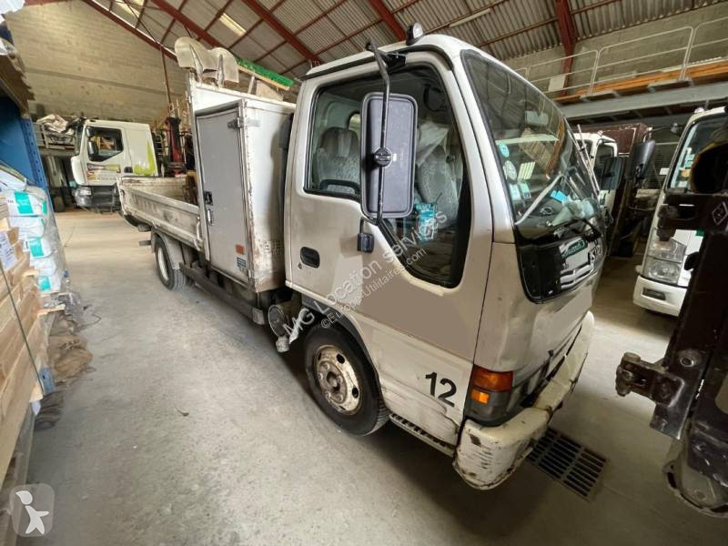 عربة نفعية Isuzu