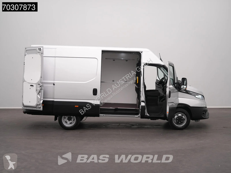 Véhicule utilitaire Iveco 35C21 Coming Soon!...