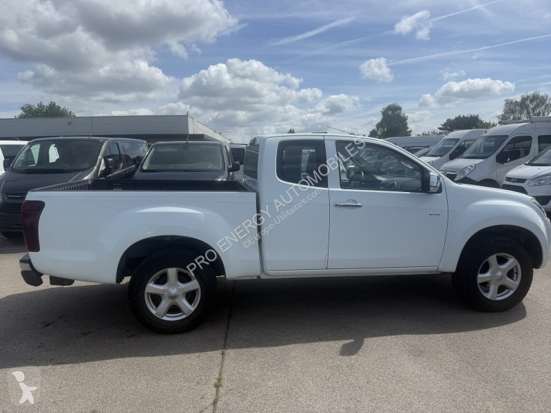Véhicule utilitaire Isuzu 2.5 TD 163 SPACE...