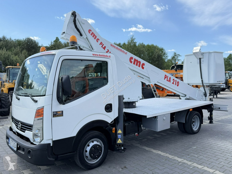 Nissan  Transporter