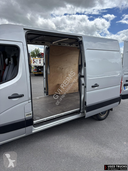 Samochód dostawczy Renault
