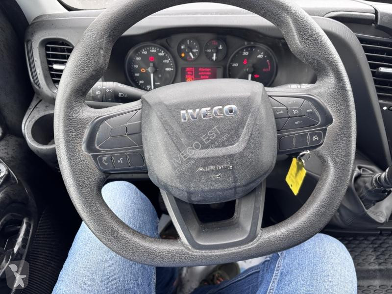 Véhicule utilitaire Iveco CCb 35C16H3.0 L -...