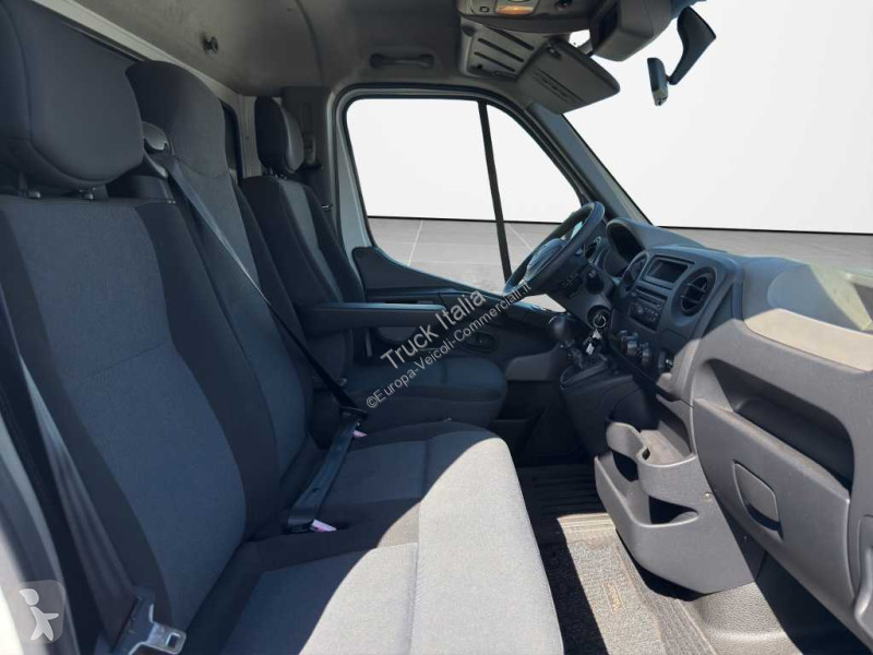 عربة نفعية Renault III - master T35 2.3 dci...