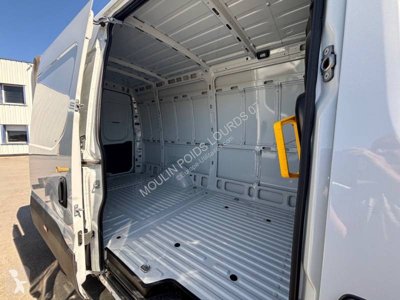 عربة نفعية Iveco