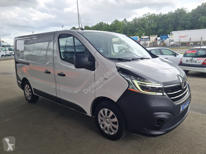 Véhicule utilitaire Renault TRAFIC III FG L1H1...