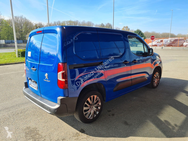 Véhicule utilitaire Peugeot PARTNER STANDARD...