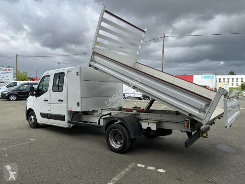Véhicule utilitaire Renault 2.3