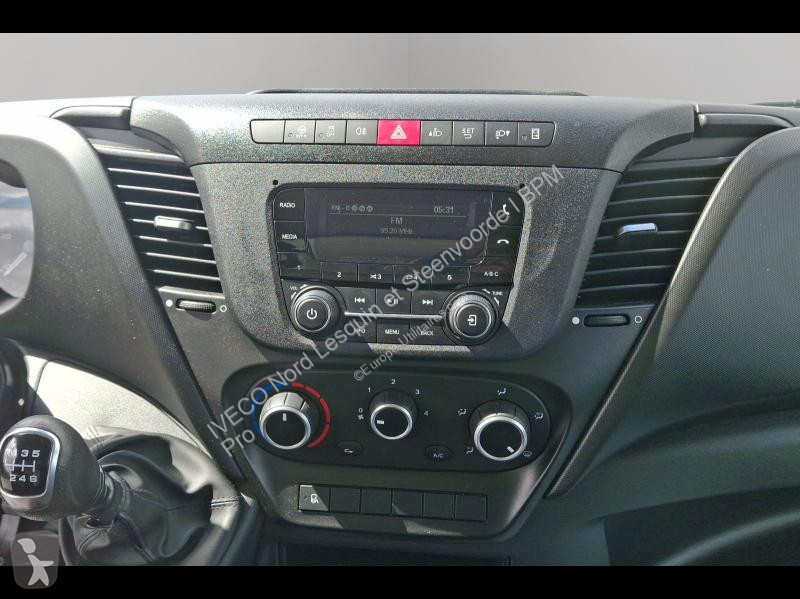 Véhicule utilitaire Iveco CCb 35C16H...
