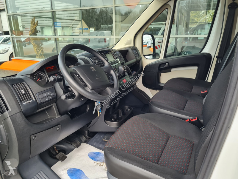 Furgoneta Peugeot BOXER FG 335 L2H2 2.0 BLUEHDI...