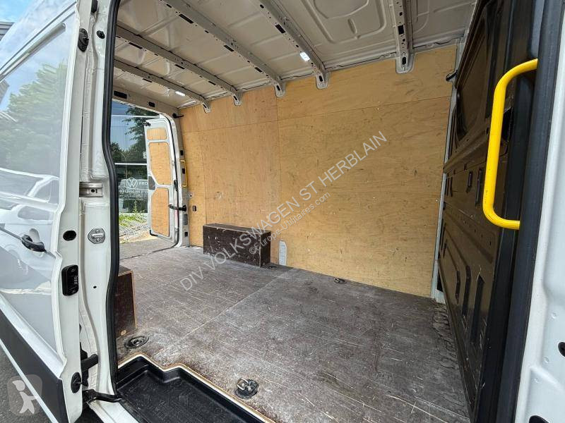 Volkswagen CRAFTER VAN 35 L3H3 2.0 TDI 177 CH van