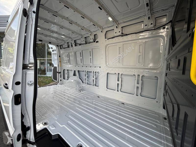 Volkswagen CRAFTER VAN 35 L4H3 14M3 TRAC 2.0...