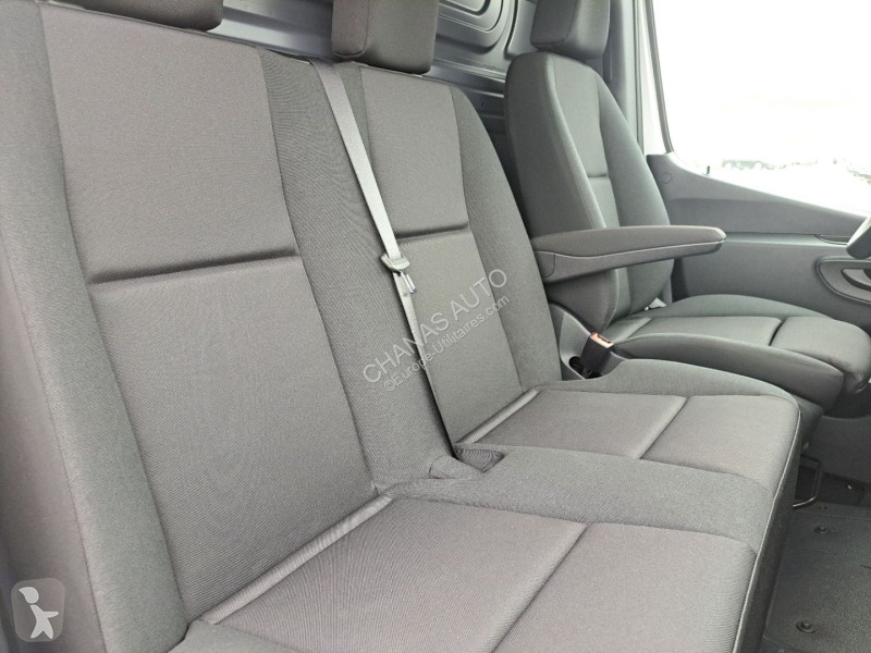 Véhicule utilitaire Mercedes 317 CDI 43 3.5T...