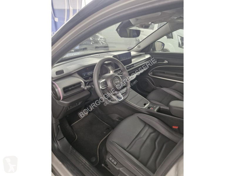 Samochód dostawczy Jeep AVENGER 1.2 Turbo T3 -...
