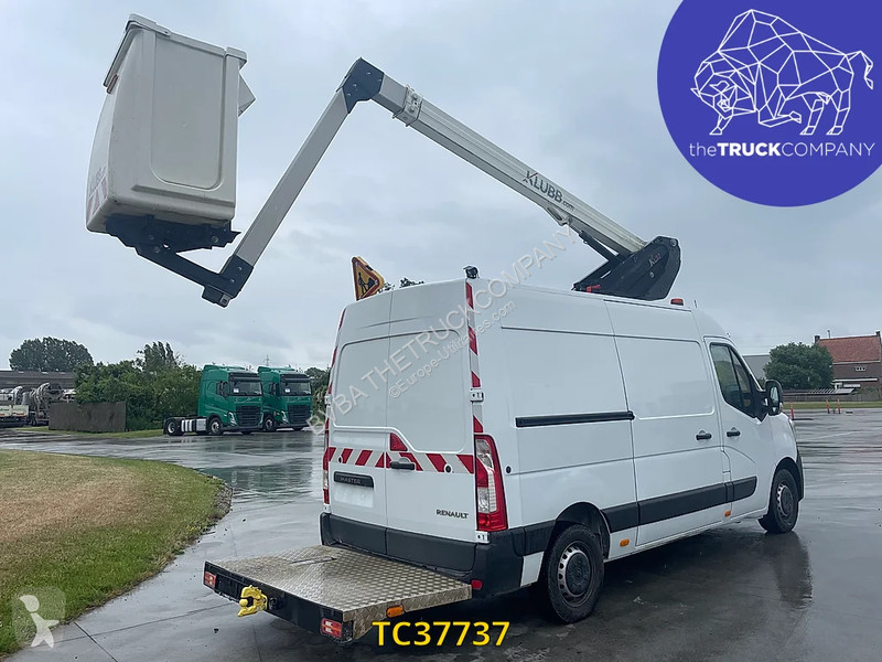 Véhicule utilitaire Renault 145.35 klubb