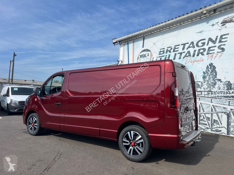 Véhicule utilitaire Renault TRAFIC III FG NEUF:...