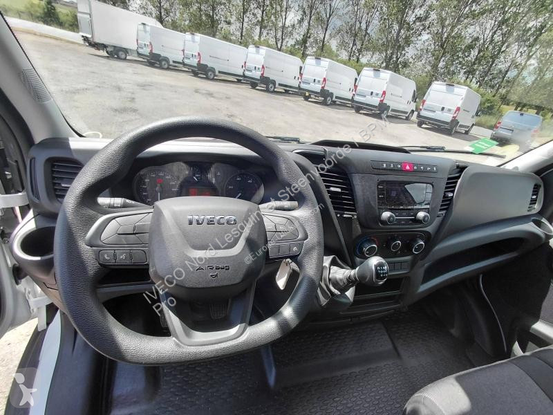 Véhicule utilitaire Iveco CCb 35C16H...