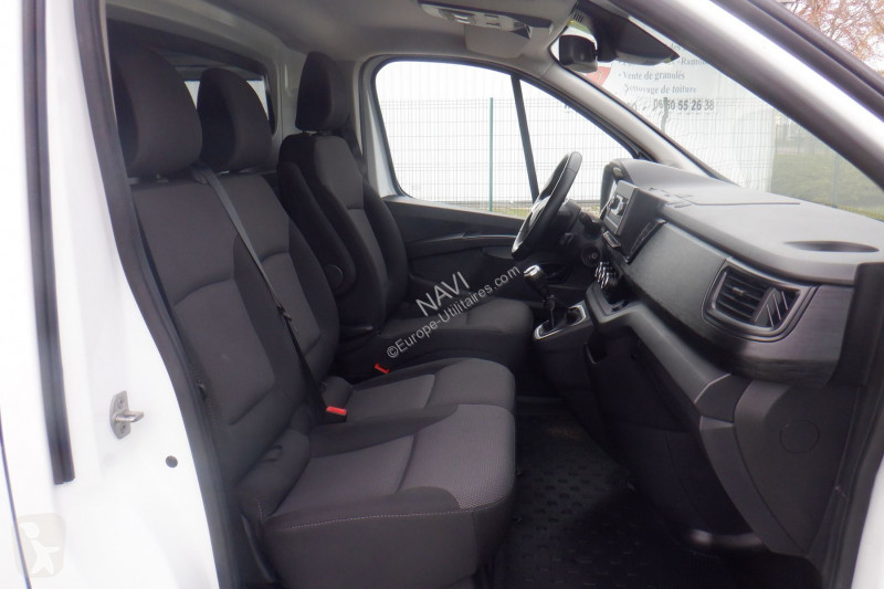 Furgoneta Renault TRAFIC III FG 2.0 BLUE DCI...