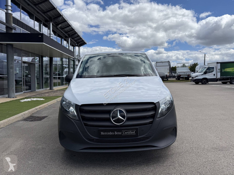 Samochód dostawczy Mercedes VITO FOURGON 114...