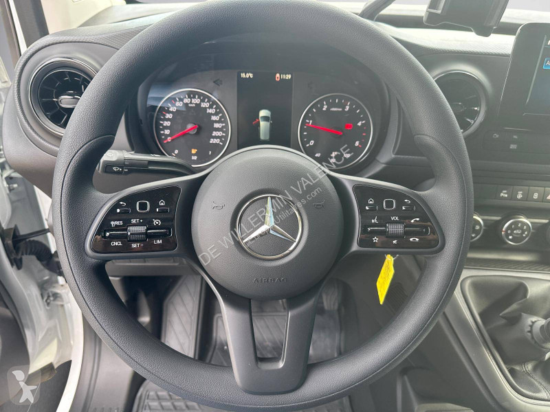 عربة نفعية Mercedes 110 CDI Fourgon PRO Standard