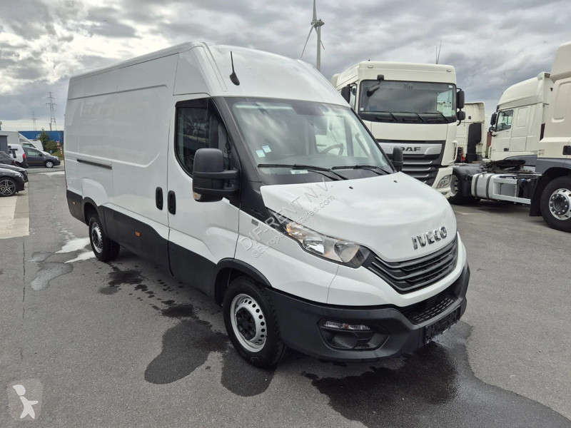 Iveco 35 S 14 Transporter