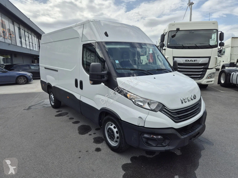 Iveco 35 S 14 Transporter