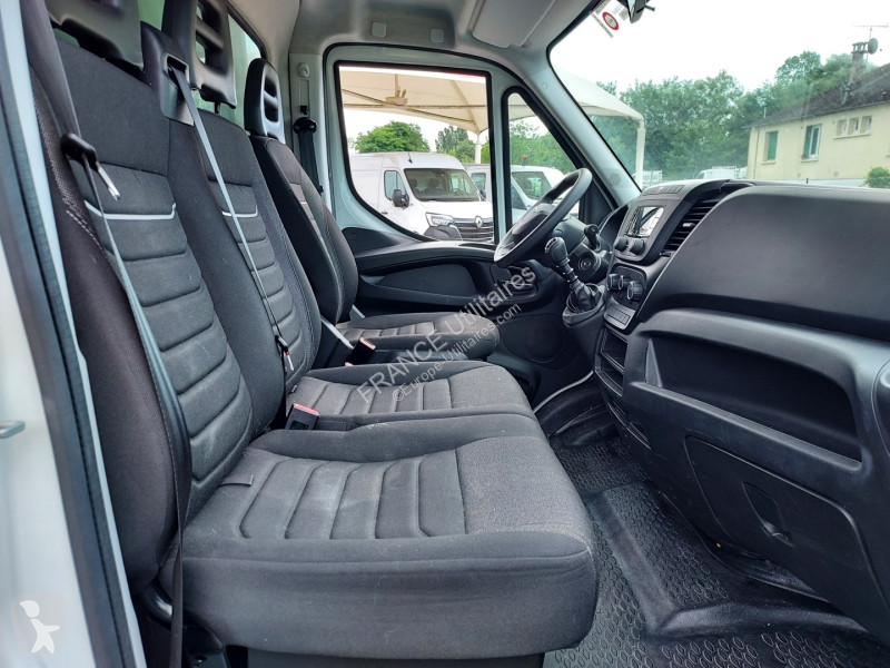 عربة نفعية Iveco DAILY CAISSE 20M3 TROUILLET...