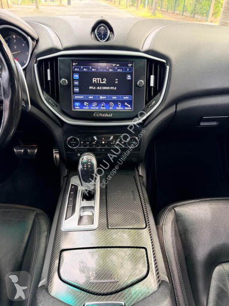 Samochód dostawczy Maserati 3.0 V6 275ch Diesel...