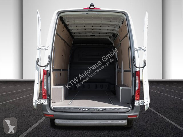 Véhicule utilitaire Mercedes Sprinter 317...