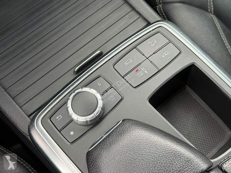 Samochód dostawczy Mercedes ML 350