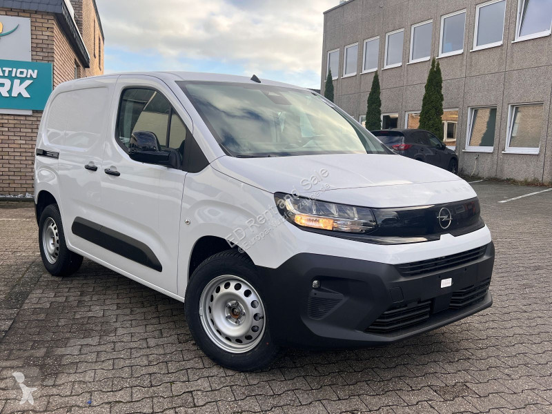 Véhicule utilitaire Opel Cargo...
