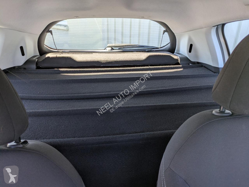 Véhicule utilitaire Peugeot 208 AFFAIRE 1.6...