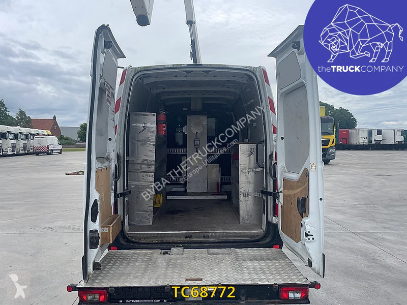 Samochód dostawczy Renault 145.35 nacelle